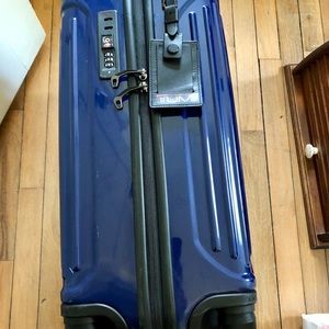 Tumi hardcase suitcase, royal blue, locking